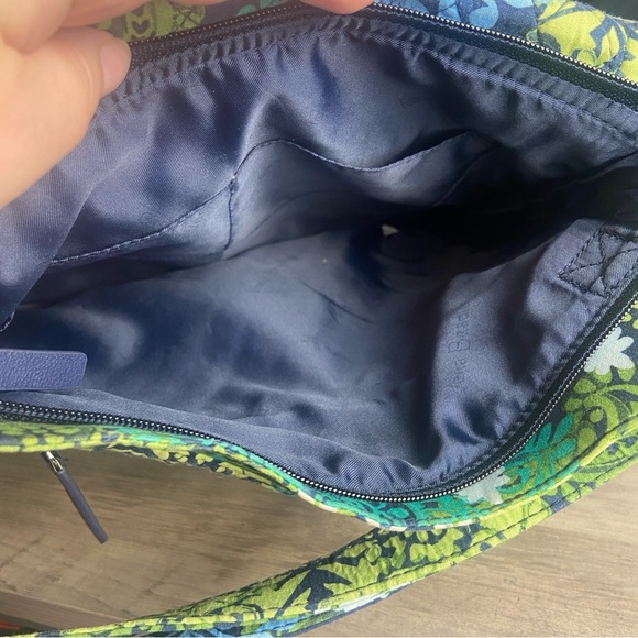 Vera Bradley Messenger Crossbody - Caribbean Sea Print- Retired - Picture 6 of 12